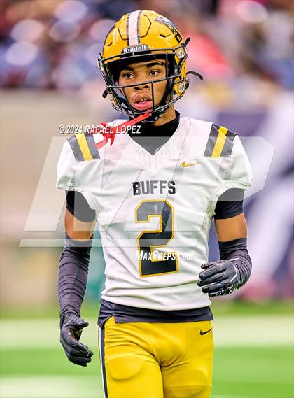Thumbnail 1 in Fort Bend Marshall vs. Iowa Colony (UIL 5A D2 Football Regional) photogallery.
