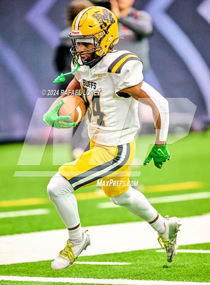 Thumbnail 1 in Fort Bend Marshall vs. Iowa Colony (UIL 5A D2 Football Regional) photogallery.