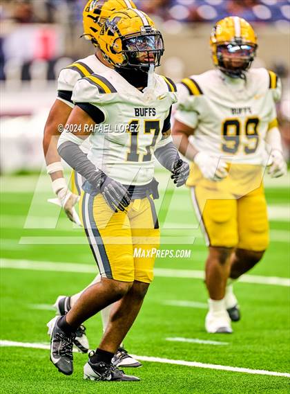 Thumbnail 1 in Fort Bend Marshall vs. Iowa Colony (UIL 5A D2 Football Regional) photogallery.