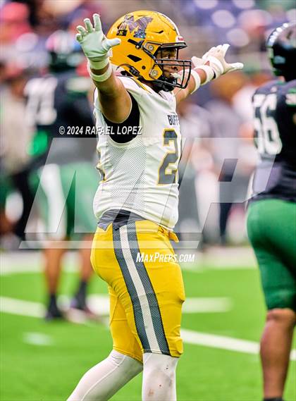 Thumbnail 1 in Fort Bend Marshall vs. Iowa Colony (UIL 5A D2 Football Regional) photogallery.