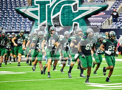 Thumbnail 1 in Fort Bend Marshall vs. Iowa Colony (UIL 5A D2 Football Regional) photogallery.