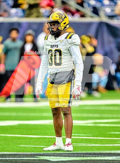 Thumbnail 1 in Fort Bend Marshall vs. Iowa Colony (UIL 5A D2 Football Regional) photogallery.