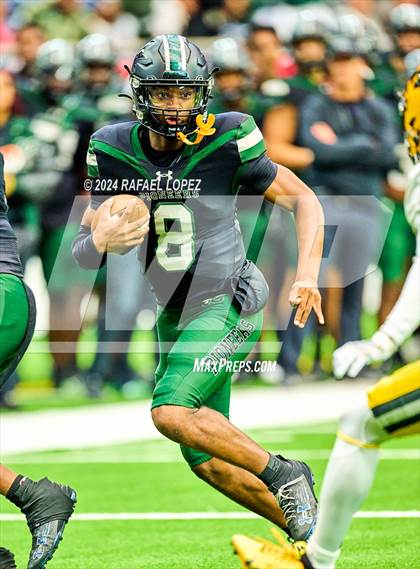 Thumbnail 3 in Fort Bend Marshall vs. Iowa Colony (UIL 5A D2 Football Regional) photogallery.