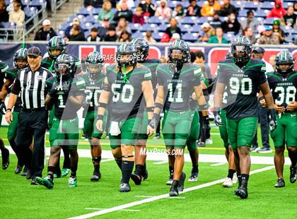 Thumbnail 3 in Fort Bend Marshall vs. Iowa Colony (UIL 5A D2 Football Regional) photogallery.