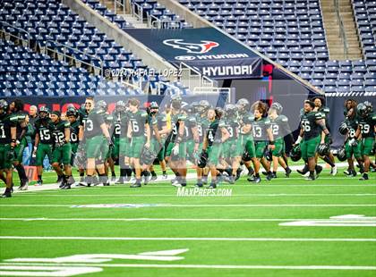 Thumbnail 3 in Fort Bend Marshall vs. Iowa Colony (UIL 5A D2 Football Regional) photogallery.
