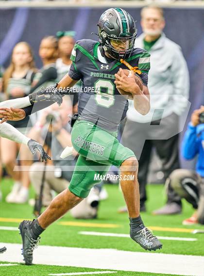 Thumbnail 2 in Fort Bend Marshall vs. Iowa Colony (UIL 5A D2 Football Regional) photogallery.
