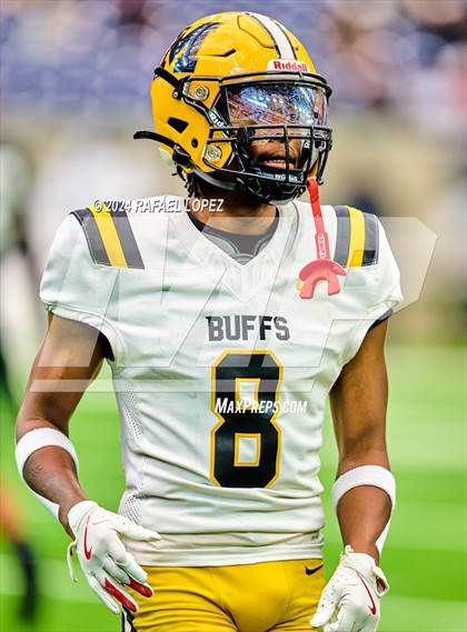 Thumbnail 1 in Fort Bend Marshall vs. Iowa Colony (UIL 5A D2 Football Regional) photogallery.
