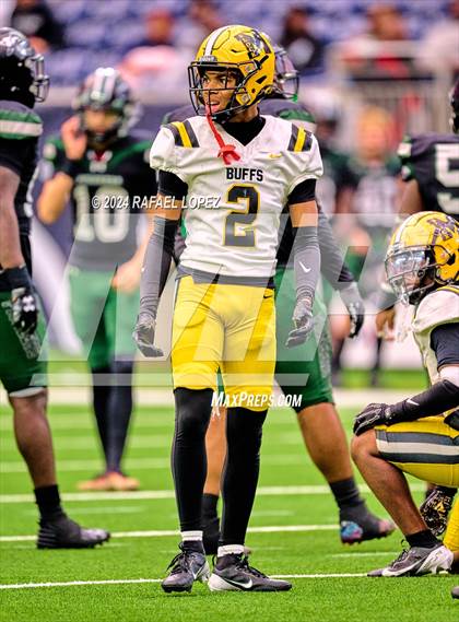 Thumbnail 2 in Fort Bend Marshall vs. Iowa Colony (UIL 5A D2 Football Regional) photogallery.
