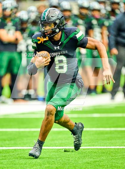 Thumbnail 2 in Fort Bend Marshall vs. Iowa Colony (UIL 5A D2 Football Regional) photogallery.