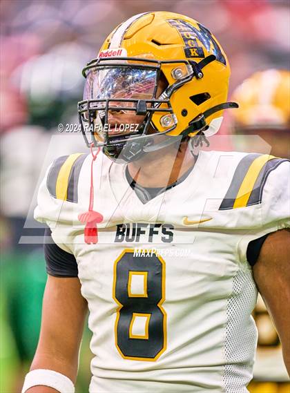 Thumbnail 3 in Fort Bend Marshall vs. Iowa Colony (UIL 5A D2 Football Regional) photogallery.