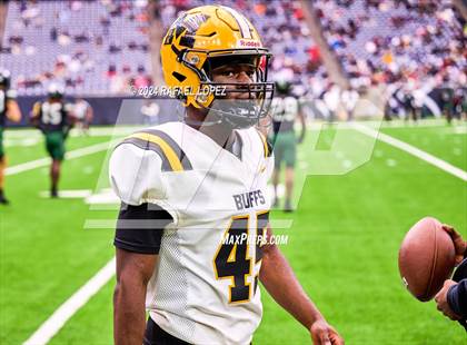 Thumbnail 1 in Fort Bend Marshall vs. Iowa Colony (UIL 5A D2 Football Regional) photogallery.
