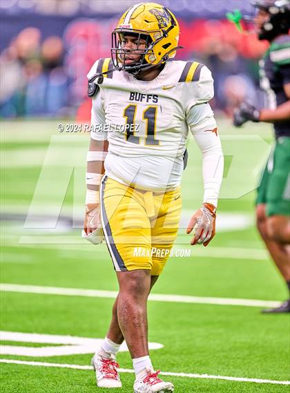 Thumbnail 2 in Fort Bend Marshall vs. Iowa Colony (UIL 5A D2 Football Regional) photogallery.