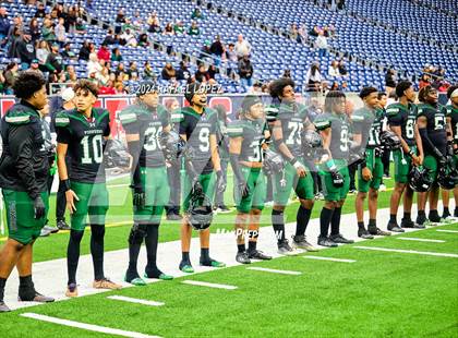 Thumbnail 1 in Fort Bend Marshall vs. Iowa Colony (UIL 5A D2 Football Regional) photogallery.