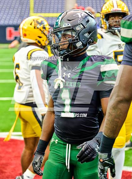 Thumbnail 2 in Fort Bend Marshall vs. Iowa Colony (UIL 5A D2 Football Regional) photogallery.