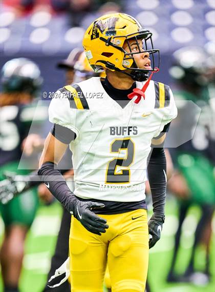 Thumbnail 2 in Fort Bend Marshall vs. Iowa Colony (UIL 5A D2 Football Regional) photogallery.
