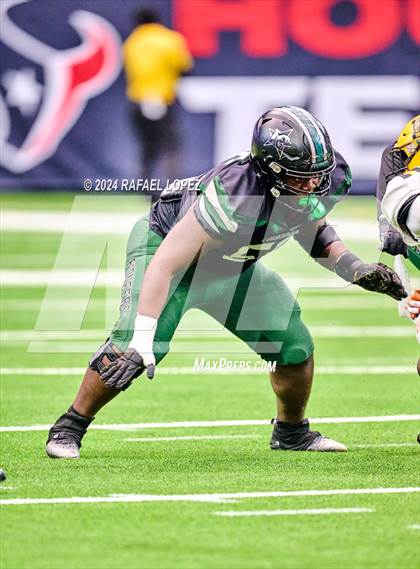Thumbnail 1 in Fort Bend Marshall vs. Iowa Colony (UIL 5A D2 Football Regional) photogallery.