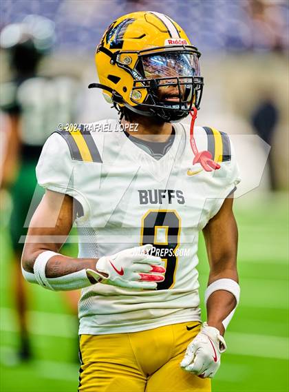 Thumbnail 3 in Fort Bend Marshall vs. Iowa Colony (UIL 5A D2 Football Regional) photogallery.