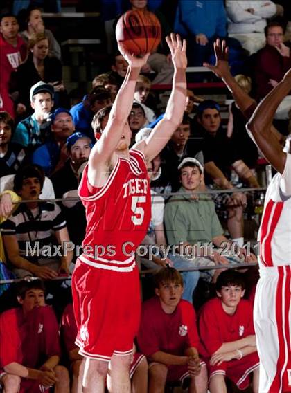 Thumbnail 2 in Beechwood vs. Holmes (35 District Tournament) photogallery.
