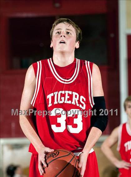 Thumbnail 3 in Beechwood vs. Holmes (35 District Tournament) photogallery.