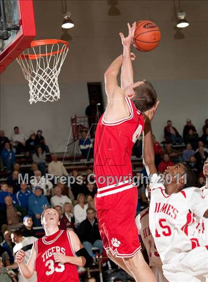 Thumbnail 3 in Beechwood vs. Holmes (35 District Tournament) photogallery.