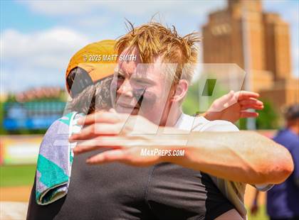 Thumbnail 2 in Lake Catholic vs. Perkins (OHSAA Division 4 Final) photogallery.