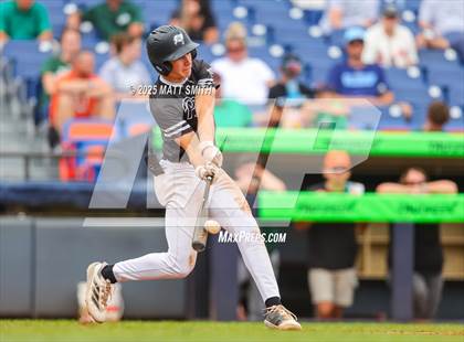 Thumbnail 3 in Lake Catholic vs. Perkins (OHSAA Division 4 Final) photogallery.