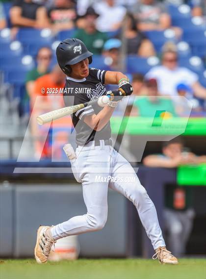 Thumbnail 2 in Lake Catholic vs. Perkins (OHSAA Division 4 Final) photogallery.