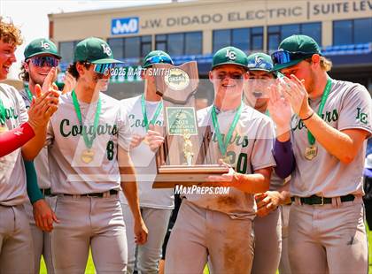 Thumbnail 3 in Lake Catholic vs. Perkins (OHSAA Division 4 Final) photogallery.