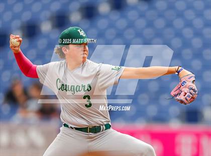 Thumbnail 3 in Lake Catholic vs. Perkins (OHSAA Division 4 Final) photogallery.