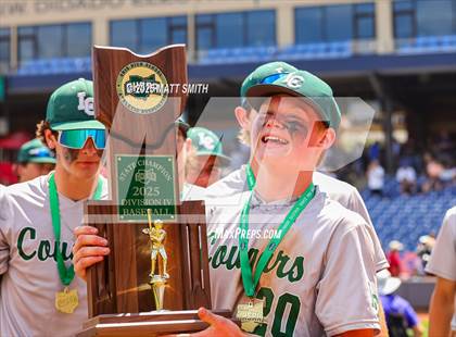 Thumbnail 1 in Lake Catholic vs. Perkins (OHSAA Division 4 Final) photogallery.
