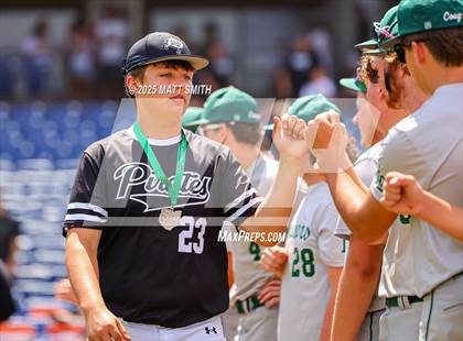 Thumbnail 2 in Lake Catholic vs. Perkins (OHSAA Division 4 Final) photogallery.