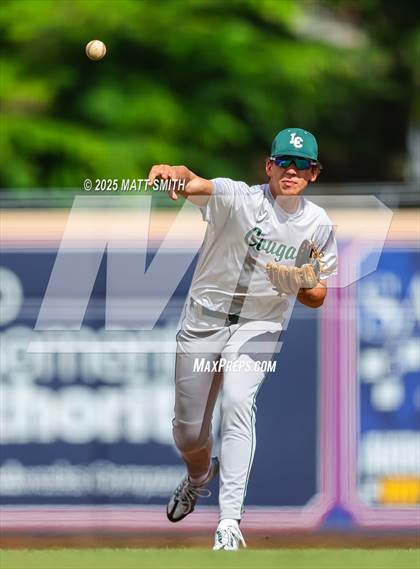 Thumbnail 1 in Lake Catholic vs. Perkins (OHSAA Division 4 Final) photogallery.