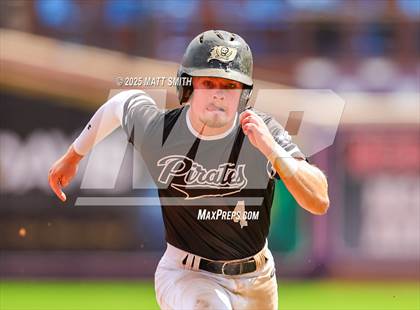 Thumbnail 1 in Lake Catholic vs. Perkins (OHSAA Division 4 Final) photogallery.