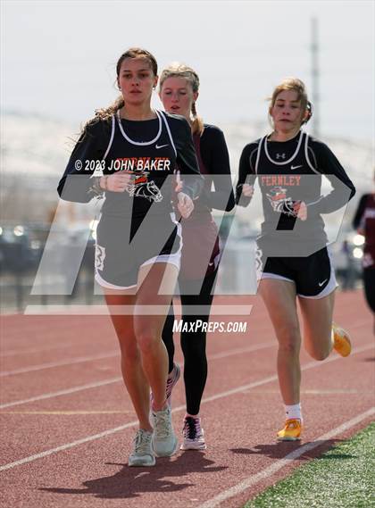 Thumbnail 3 in Fernley League Meet (1600 Meters) photogallery.