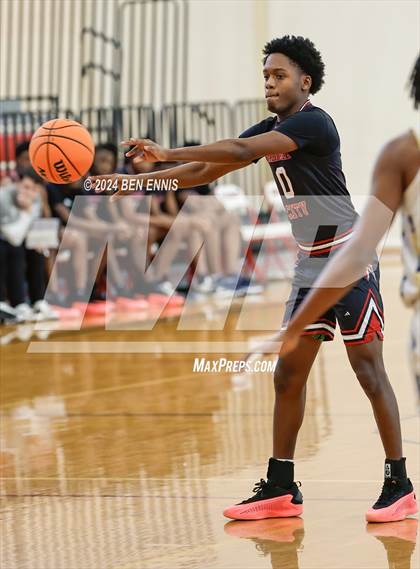 Thumbnail 1 in Gadsden City vs. Douglas County (War Eagle Classic) photogallery.
