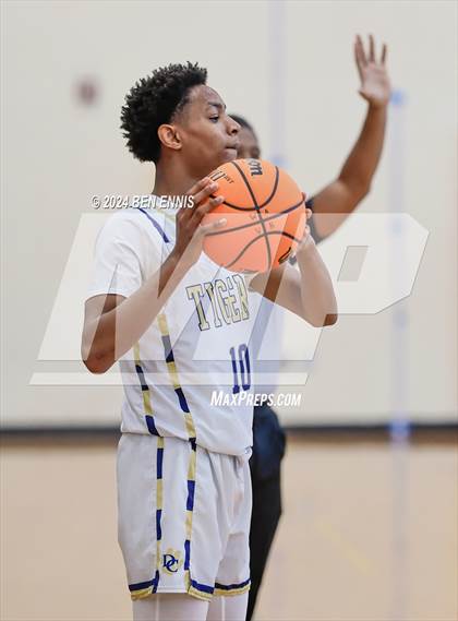 Thumbnail 3 in Gadsden City vs. Douglas County (War Eagle Classic) photogallery.