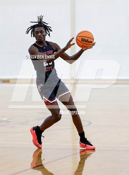 Thumbnail 1 in Gadsden City vs. Douglas County (War Eagle Classic) photogallery.