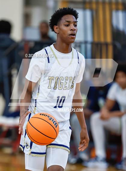 Thumbnail 2 in Gadsden City vs. Douglas County (War Eagle Classic) photogallery.