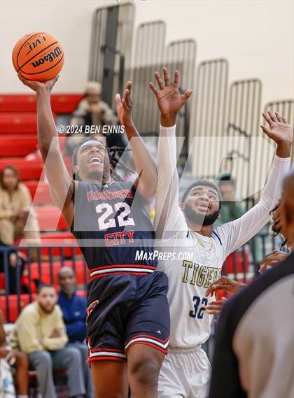 Thumbnail 1 in Gadsden City vs. Douglas County (War Eagle Classic) photogallery.