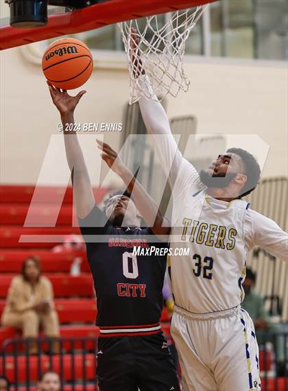 Thumbnail 3 in Gadsden City vs. Douglas County (War Eagle Classic) photogallery.