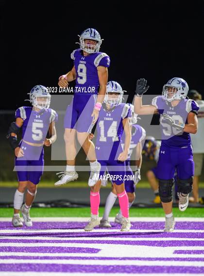 Thumbnail 2 in Merkel @ Jacksboro photogallery.