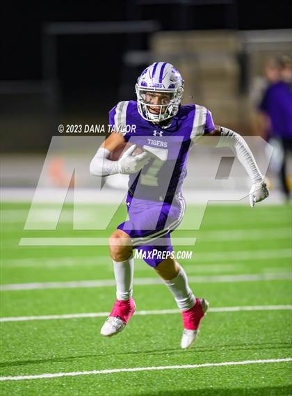 Thumbnail 3 in Merkel @ Jacksboro photogallery.