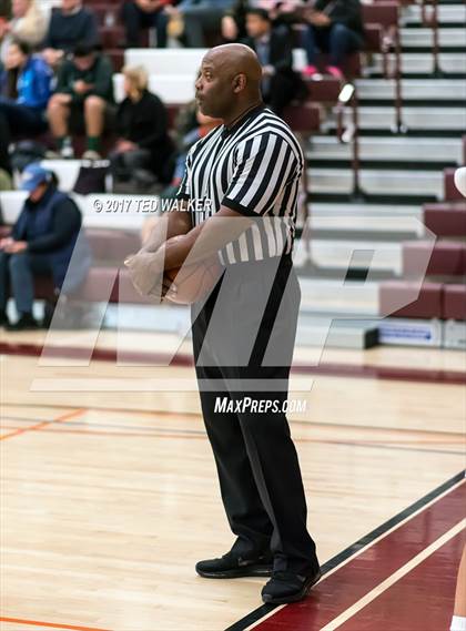 Thumbnail 2 in Sacred Heart Cathedral Preparatory vs. Pinewood (CIF CCS Open Div. Semifinal) photogallery.
