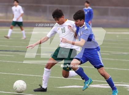 Thumbnail 1 in Longview vs Corsicana (Forney Invitational) photogallery.