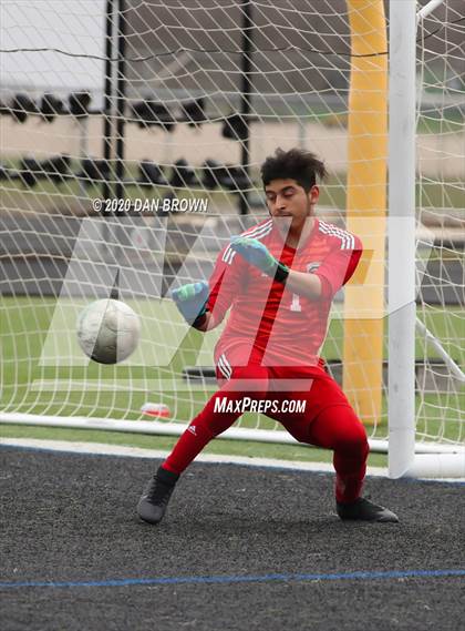 Thumbnail 2 in Longview vs Corsicana (Forney Invitational) photogallery.
