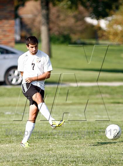 Thumbnail 2 in Wesclin vs. Christ our Rock Lutheran photogallery.