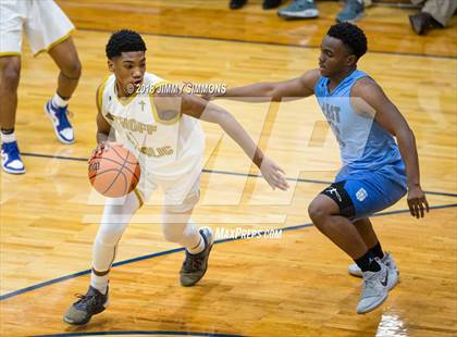 Thumbnail 3 in Belleville East @ Althoff Catholic photogallery.