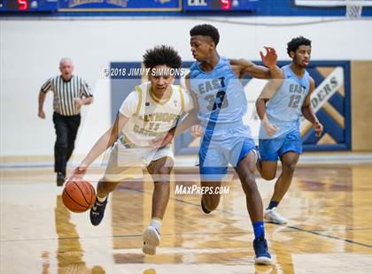 Thumbnail 3 in Belleville East @ Althoff Catholic photogallery.