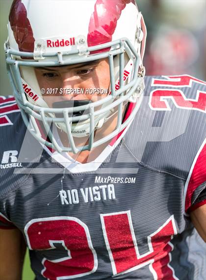 Thumbnail 3 in Rio Vista vs. Ripon Christian (CIF SJS D7 Final) photogallery.