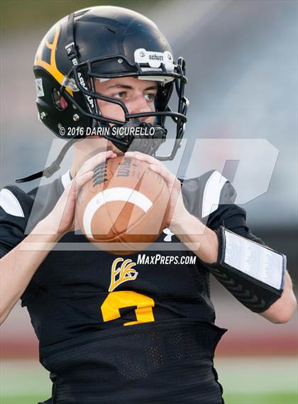 Thumbnail 1 in Benson vs. Round Valley (AIA Division 2A Semifinal Playoff) photogallery.